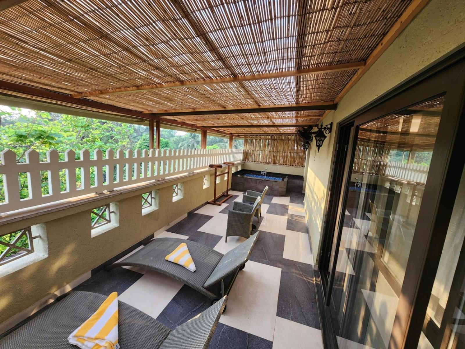 Beleza By The Resort 4*